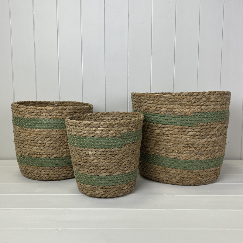 Green/Natural Seagrass Set of Three Storage Baskets detail page